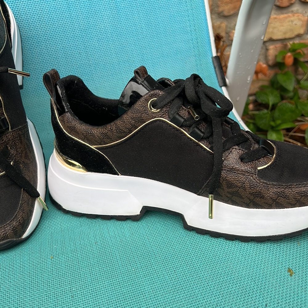 NWOT Michael Kors logo sneakers